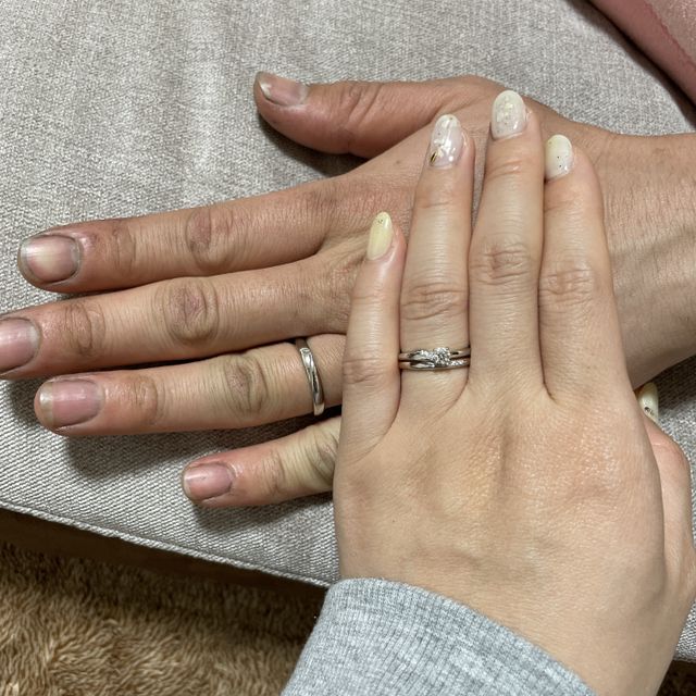 【俄(にわか)の口コミ】 婚約指輪とセットでつけたいと思っていたので、他のブランドの指輪は考え…