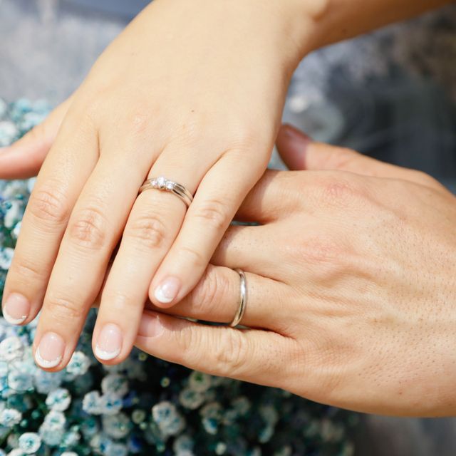 【CRAFY(クラフィ)の口コミ】 Theシンプルが好きなのでなにも加工しない丸みのある物にしました。ゴール…