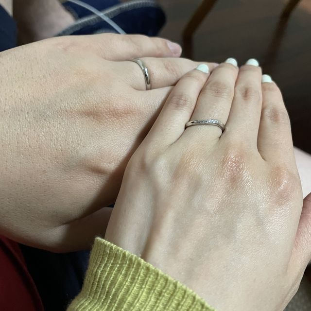 【銀座ダイヤモンドシライシの口コミ】 何件かお店を周り、おおよそのイメージが固まった状態で決定しました。
決…