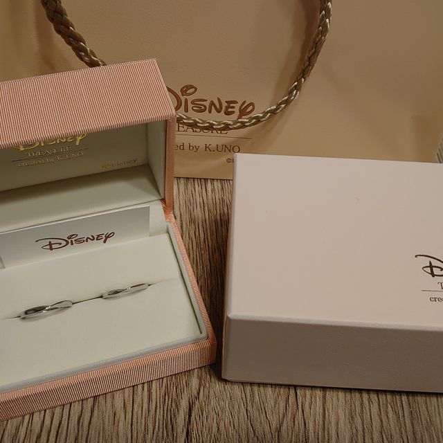 【ケイウノ ブライダル(K.UNO BRIDAL)の口コミ】 仕事柄、装飾が華美だと着用出来ないためシンプルな指輪を探していました…