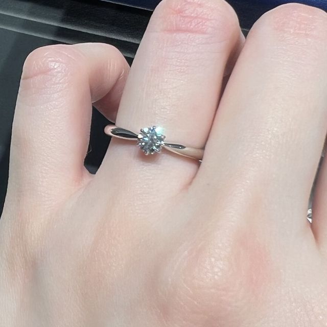 【銀座ダイヤモンドシライシの口コミ】 リングのデザインが豊富でたくさんの中から自分好みの指輪を選ぶことがで…