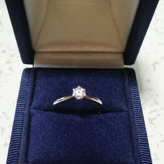 【GALA JEWELRY(ガラジュエリー)の口コミ】 サプライズでしたが彼に伝えたのはシンプルで可愛らしいナチュラルな指輪…