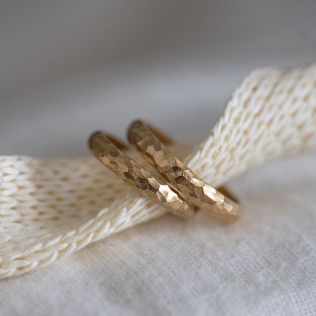 【Cayof(カヨフ)の口コミ】 指輪のデザインは【セダム】をベースにし、テクスチャーはブラシマット／…