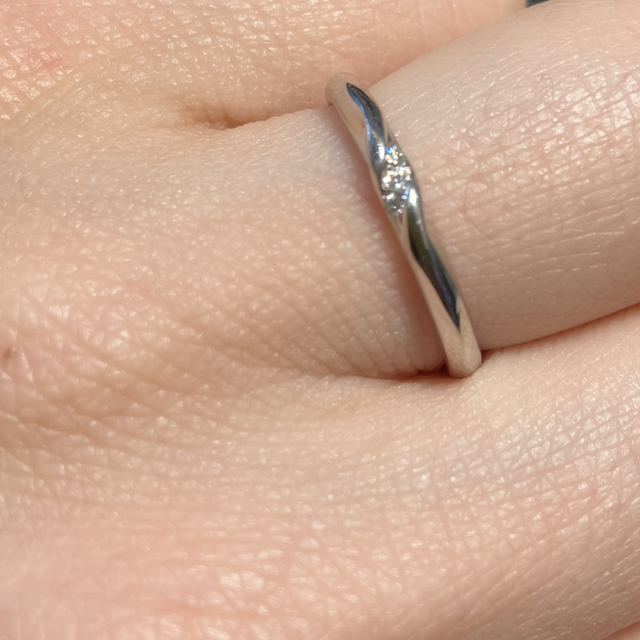 【エクセルコダイヤモンド(EXELCO DIAMOND)の口コミ】 キラキラしすぎず、派手でなく、シンプルで落ち着いた指輪を探していまし…