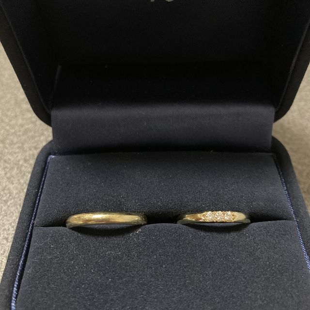 【4℃ BRIDAL(ヨンドシーブライダル)の口コミ】 ゴールドで探していましたが、イエローゴールドは少し派手だと思っていた…