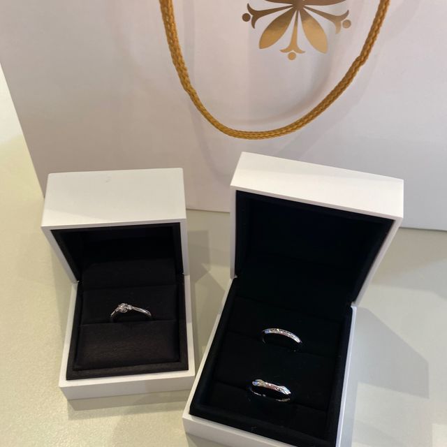 【FOREVERMARK(フォーエバーマーク)の口コミ】 私が選んだ指輪は、他のメーカーにないようなデザインです。上と下の付け…