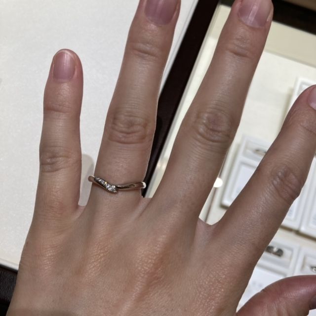 【俄(にわか)の口コミ】 色々なデザインのものを着けさせていただきましたが、初桜とかれんの指輪…