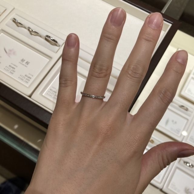 【俄(にわか)の口コミ】 色々なデザインのものを着けさせていただきましたが、初桜とかれんの指輪…