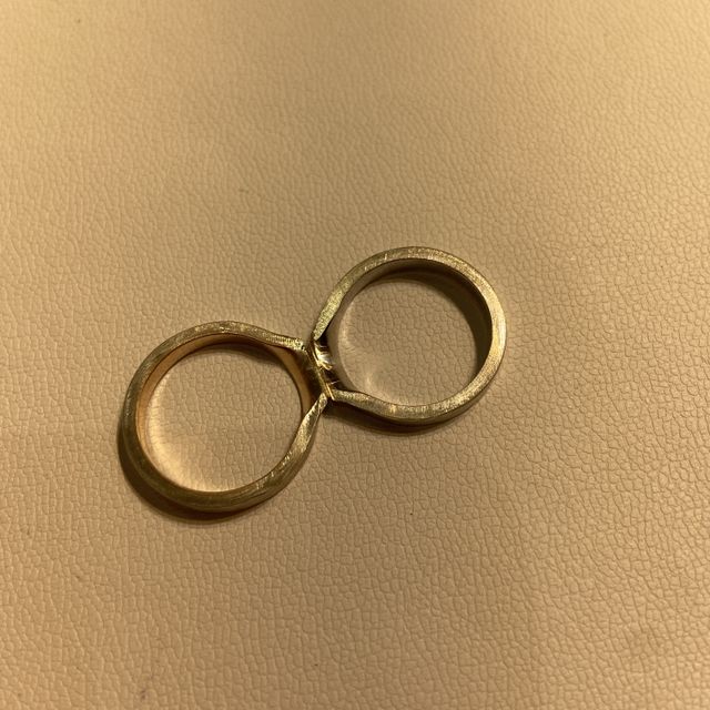 【杢目金屋(もくめがねや)の口コミ】 オーダーメイドで尚且つあまり人と被らないデザインが決め手でした。
さま…