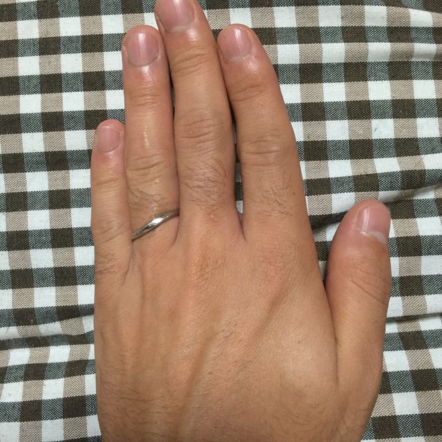 【canal4℃(カナルヨンドシー)の口コミ】 Sラインでひねりのあるタイプなため、指が細く長く見えるという、見た目だ…