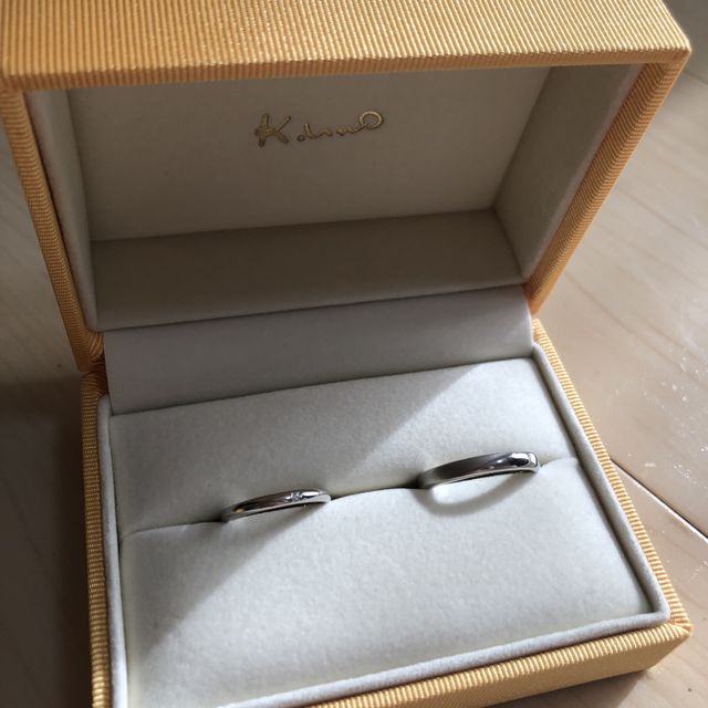 【ケイウノ ブライダル(K.UNO BRIDAL)の口コミ】 指輪のデザインに関しては2人とも特にこだわりが無く、どれにしようか決め…