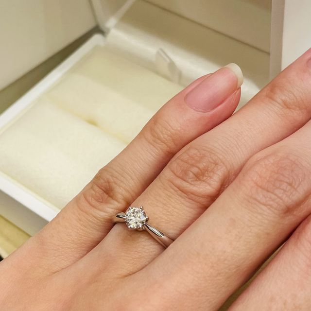 【TASAKI(タサキ)の口コミ】 元々TASAKIというブランドへの憧れがありました。また、婚約指輪はソリテ…