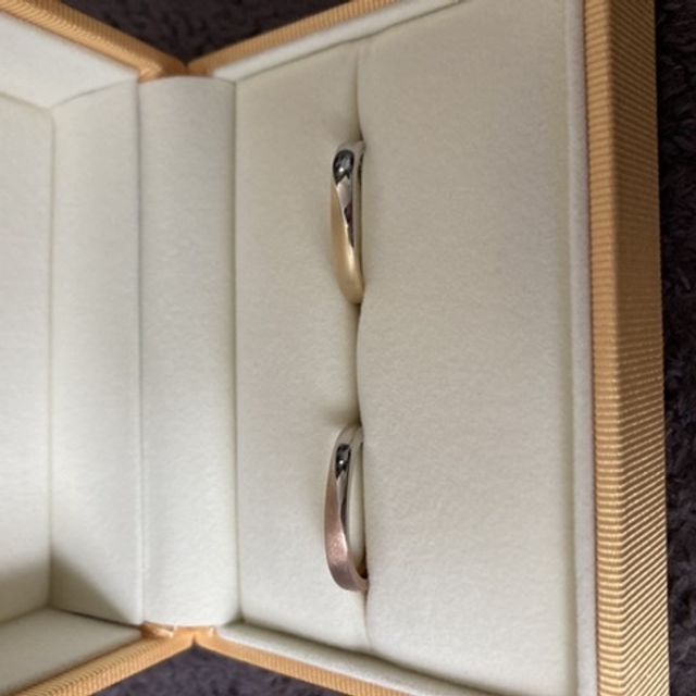 【ケイウノ ブライダル(K.UNO BRIDAL)の口コミ】 フルオーダーで世界に一つだけの指輪が作れるところです。
事前予約は必要…