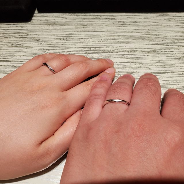 【TRECENTI(トレセンテ)の口コミ】 他店の似たようなデザインのものと比較して、ラインが細く指輪の威圧感が…