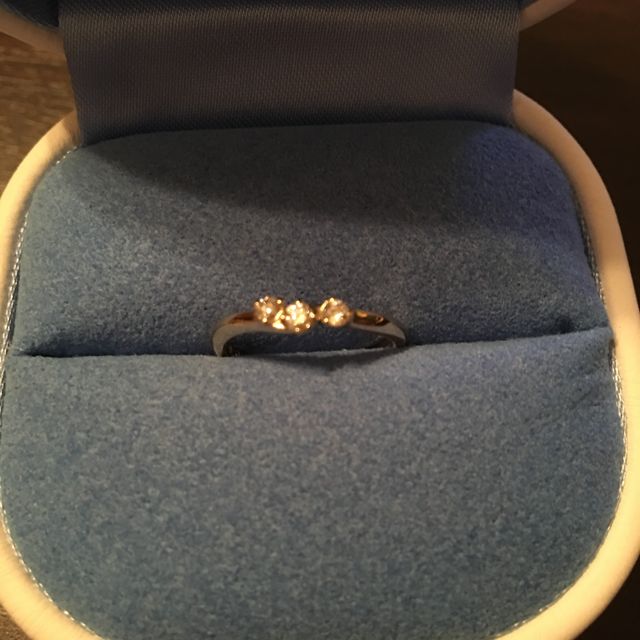 【銀座ダイヤモンドシライシの口コミ】 店員さんも感じがよく、お話しやすかったですし、価格の割にダイヤの輝き…