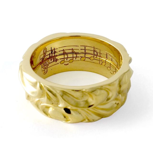 【宝石工房ヴァンモアの口コミ】 全てオーダーメイドで作って貰いたかったので、オーダーメイドで出来る色…