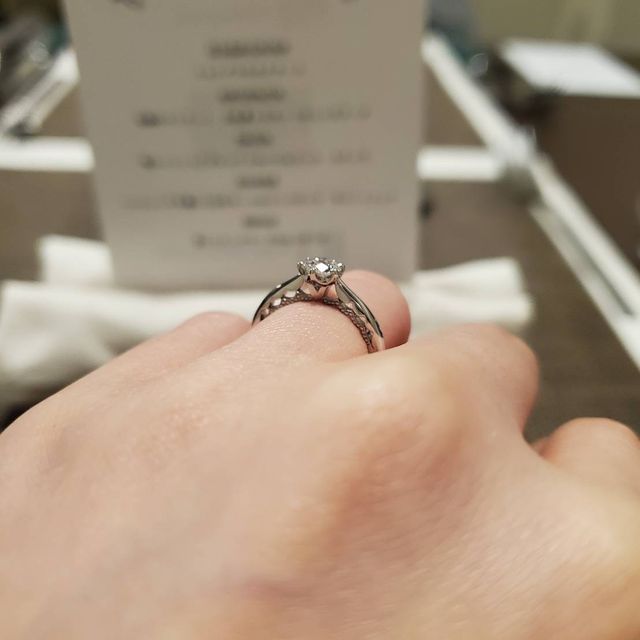 【エクセルコダイヤモンド(EXELCO DIAMOND)の口コミ】 ダイヤの大きさは、4.6カラットと予定していたものよりも大きいものを買え…