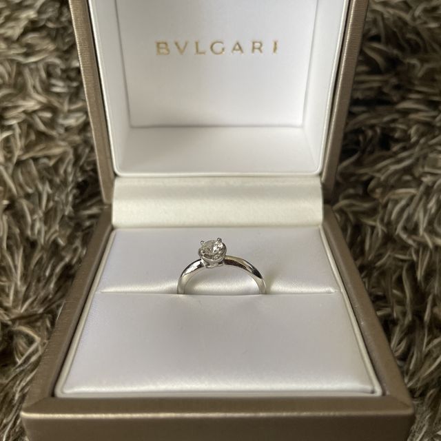 【ブルガリ(BVLGARI)の口コミ】 指にフィットしてとても付け心地がよく手に馴染んでくれます。
派手なもの…