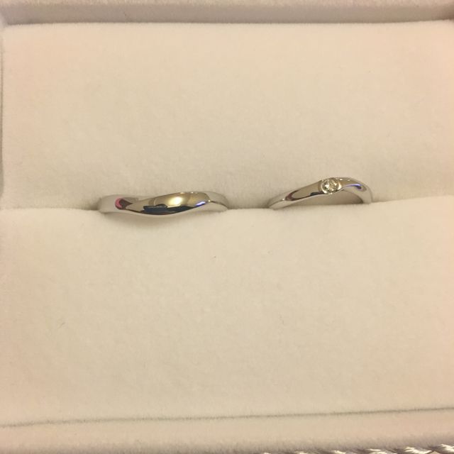 【TRECENTI(トレセンテ)の口コミ】 双子ダイヤと言う一つのダイヤを２つにして、それを夫婦の指輪に埋め込ま…