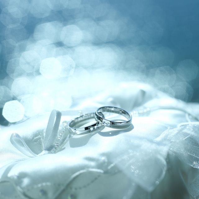 【エルメス(HERMES)の口コミ】 シルバーで細身、飽きのこないシンプルなものがほしくて探していました。…