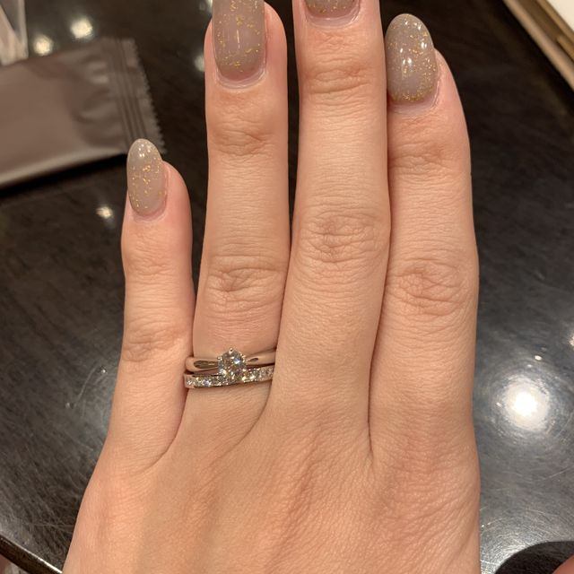 【ケイウノ ブライダル(K.UNO BRIDAL)の口コミ】 たくさんのデザインの中から選ぶことができました。ダイヤの付いているキ…