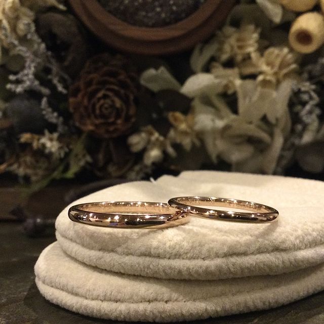 【鎌倉彫金工房の口コミ】 ホームページやインスタで見て、指輪ん入れるケースの木のあたたかい感じ…