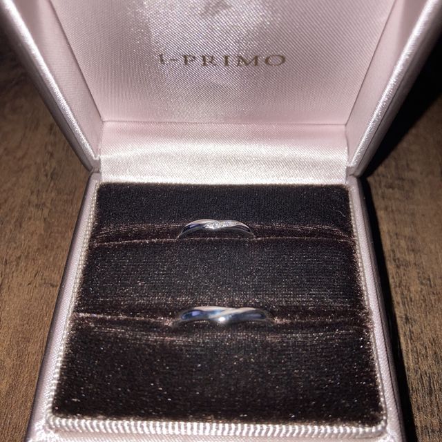 【アイプリモ(I-PRIMO)の口コミ】 指輪のデザインが可愛く、自分達の指の形に合っていた。v字型のものにする…