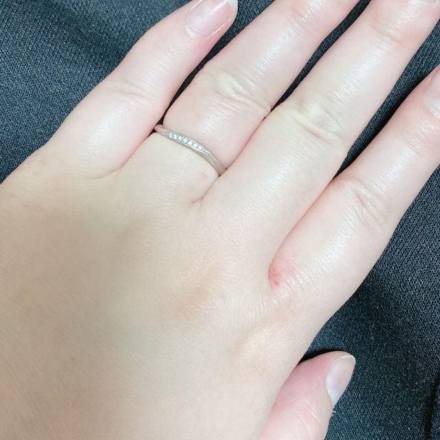 【4℃ BRIDAL(ヨンドシーブライダル)の口コミ】 指輪のデザインが、シンプルかつ可愛さのあるものを探していて、ダイヤが…