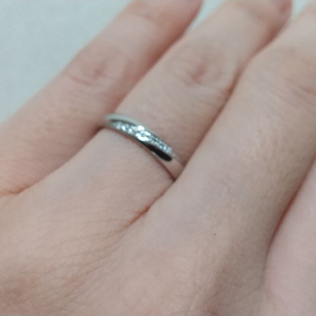 【PILOT BRIDAL(パイロットブライダル)の口コミ】 99.9%のプラチナでありながら、丈夫で強い仕様です。夫のリクエストが曲が…