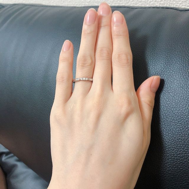 【エクセルコダイヤモンド(EXELCO DIAMOND)の口コミ】 ダイヤモンドが綺麗に輝く指輪が欲しいなと、探していました。店員さんが…