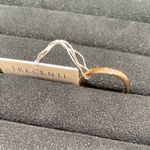 【TRECENTI(トレセンテ)の口コミ】 普段から使用するものということで、シンプルめのものを探していました。…