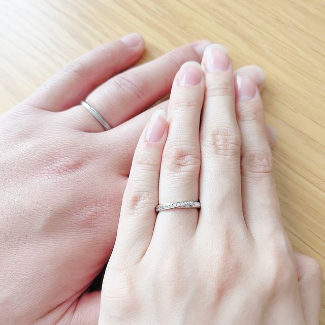 【エクセルコダイヤモンド(EXELCO DIAMOND)の口コミ】 ダイヤモンドがとても輝いていて、手を動かす度にキラキラして、すごく綺…