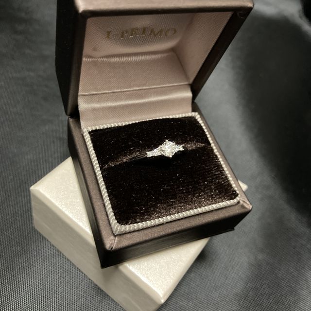 【アイプリモ(I-PRIMO)の口コミ】 何よりもデザインを彼女が気に入ったからと言うのが1番の決め手になりまし…