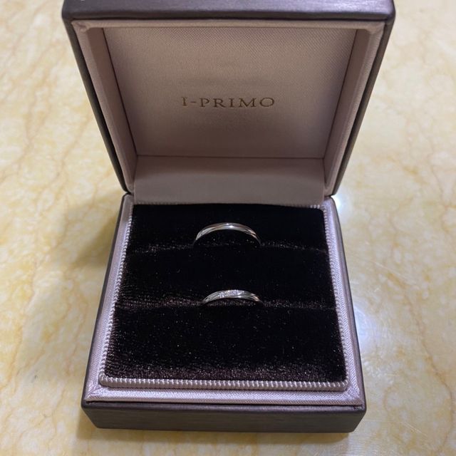 【アイプリモ(I-PRIMO)の口コミ】 指輪を細く見せるように考えられた、流れるようなデザインにふたりで一目…