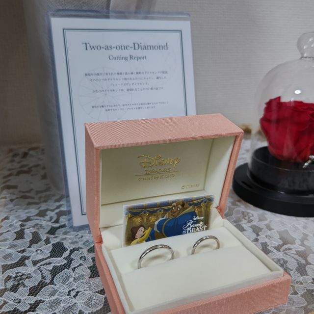 【ケイウノ ブライダル(K.UNO BRIDAL)の口コミ】 ディズニー好きの彼女と美女と野獣デザインの結婚指輪を探していたところ…