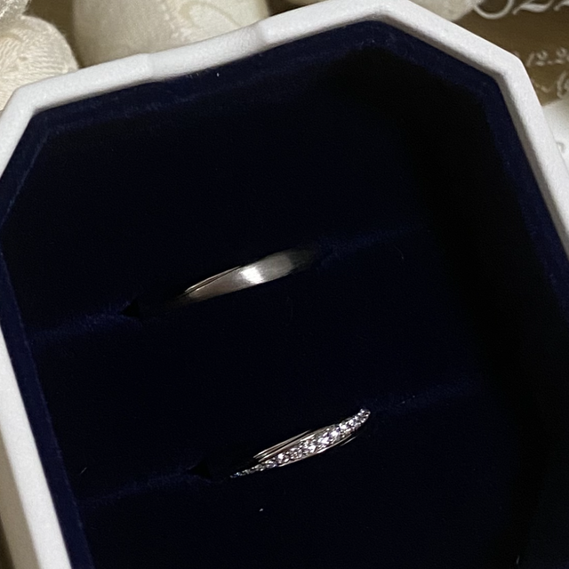 【4℃ BRIDAL(ヨンドシーブライダル)の口コミ】 50周年記念の指輪というのもあって、主人は即決でこれがいいと言っていま…