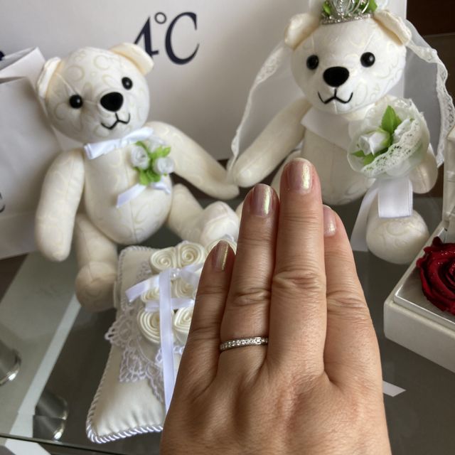 【4℃ BRIDAL(ヨンドシーブライダル)の口コミ】 色々迷いましたが、最終的には、ハーフエタニティリング に決めました。最…
