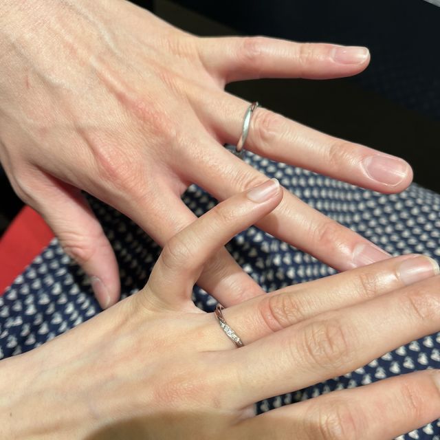 【銀座ダイヤモンドシライシの口コミ】 ペアのもののリングでなくてもそれぞれ気に入った同じ形のもの(ストレート…