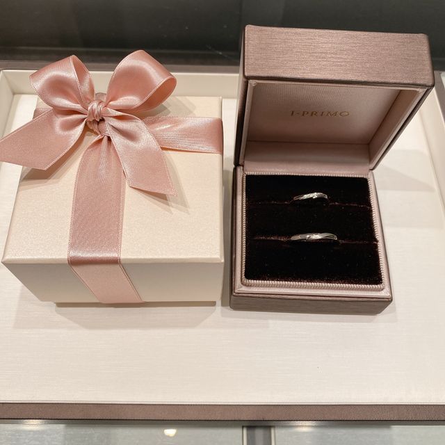 【アイプリモ(I-PRIMO)の口コミ】 石のついている指輪がよくて、色々なお店で検討しました。その中で２人の…
