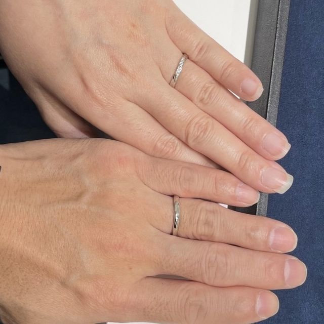 【4℃ BRIDAL(ヨンドシーブライダル)の口コミ】 指輪の決め手は、デザインが2人ともとても気に入ったからです。見た目は、…