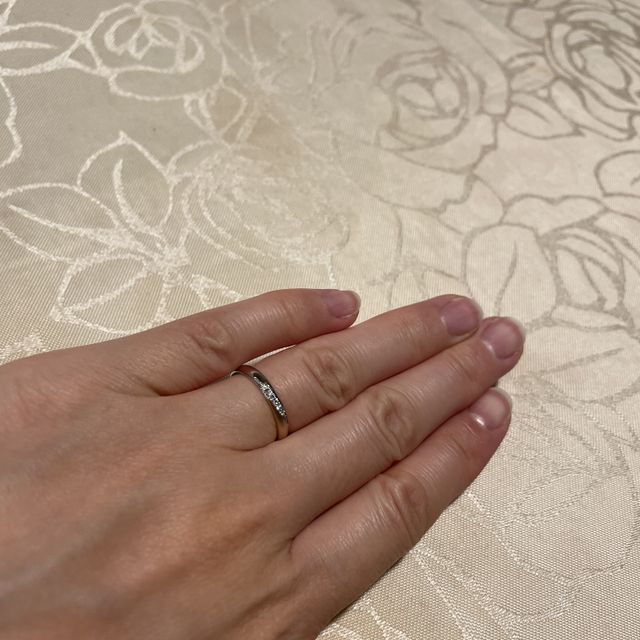 【ケイウノ ブライダル(K.UNO BRIDAL)の口コミ】 気に入ったデザインを元に細かい点をセミオーダーで変更が出来た。
私は二…