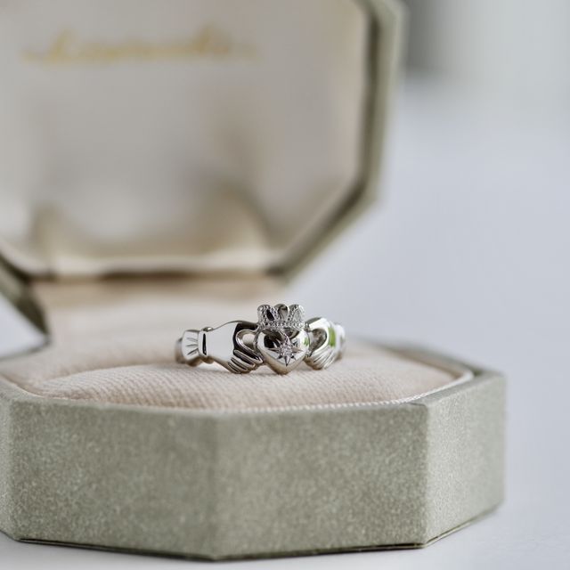 【hitotsuchi(ヒトツチ)の口コミ】 婚約するときは絶対にクラダリングを、、そう思ってフルオーダーにてクラ…