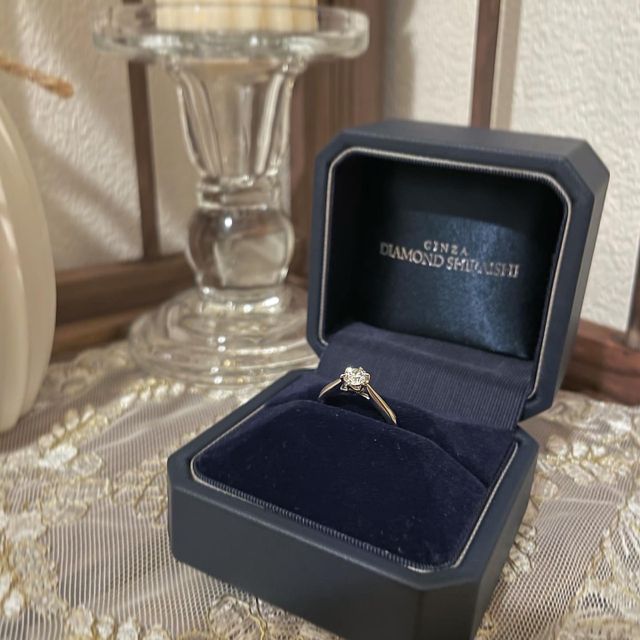 【銀座ダイヤモンドシライシの口コミ】 婚約指輪は憧れで、一生大切にしたいので、色々なブランドを調べたり店舗…