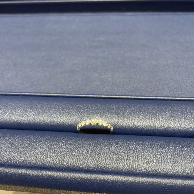 【銀座ダイヤモンドシライシの口コミ】 デザインの決め手は普段使いできるものがよかったのであまり凹凸がないも…