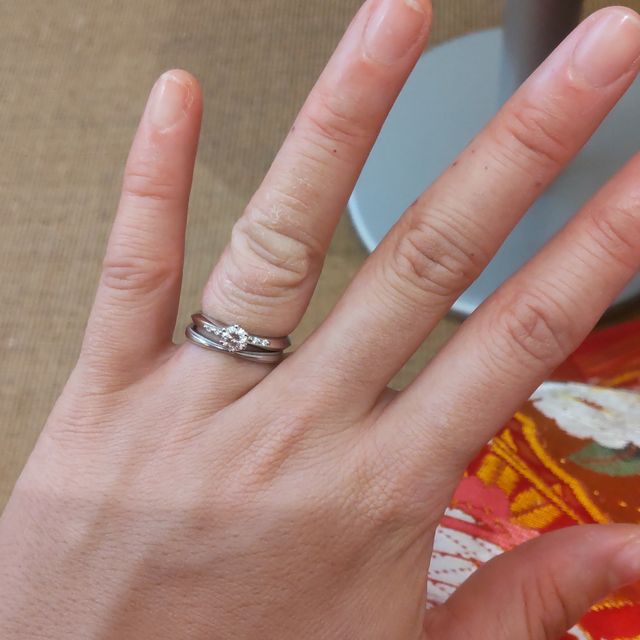 【agete(アガット)の口コミ】 元々アガットが好きで、それを知っていた夫が婚約指輪をアガットで用意し…