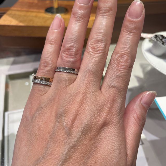 【銀座ダイヤモンドシライシの口コミ】 シルバーとピンクゴールドの組み合わせが気に入りました｡デザインもですが…