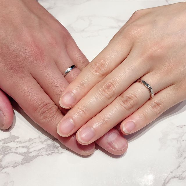 【JKPLANET(JKプラネット)の口コミ】 デザインがとても気に入りました。
指輪にカットが施されており、着けてい…