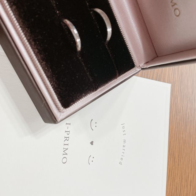 【アイプリモ(I-PRIMO)の口コミ】 彼女が気に入ったデザインのものがあったのでそれが決め手です。パッと見…