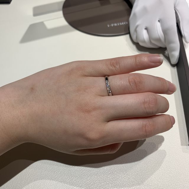 【アイプリモ(I-PRIMO)の口コミ】 小さい石がギュッと詰まっているので、そこから発せられる石の輝きがとて…