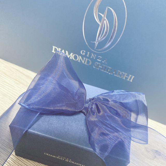【銀座ダイヤモンドシライシの口コミ】 歳をとってもかわいすぎないデザイン、婚約指輪と重ね着けしたい！という…